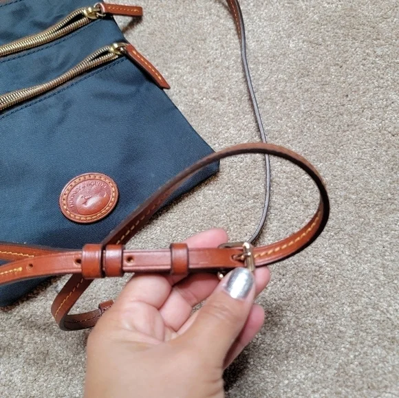 Dooney and Bourke Nylon blue crossbody zipper bag - Picture 7 of 10